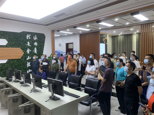 培訓(xùn)學(xué)員參觀陽(yáng)春海螺協(xié)同處置固廢項(xiàng)目現(xiàn)場(chǎng).jpg